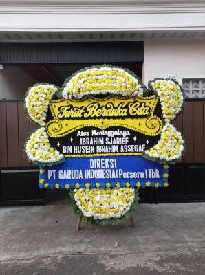 Papan Bunga Duka di Pulau Pari