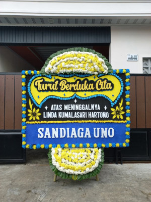 Papan Bunga Duka di Pulau Pari